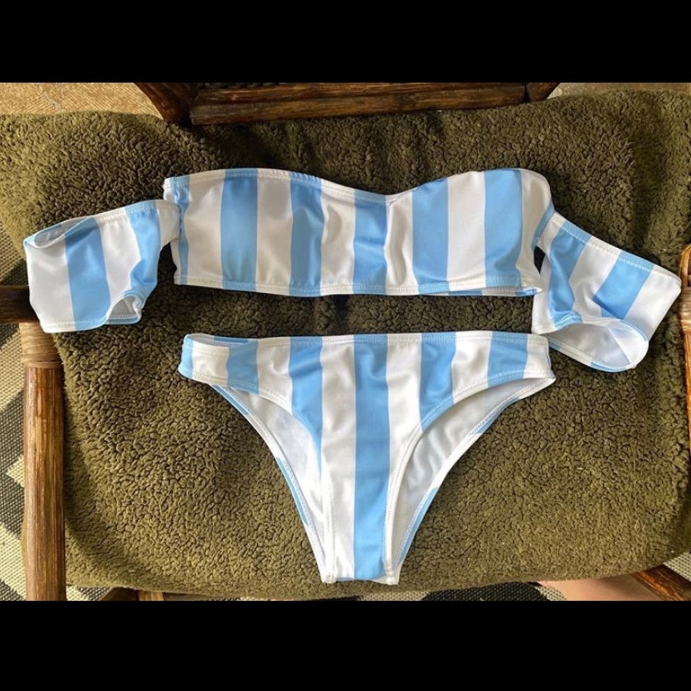white and blue off the shoulder bikini